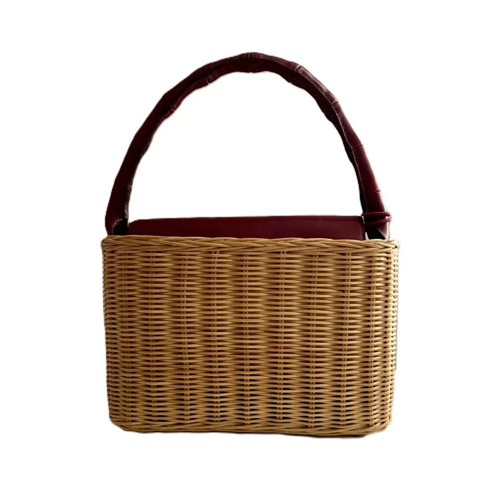 Chic Straw & Red Leather Monsac Hand Bag With Detachable Shoulder Strap - Picture 9 of 10